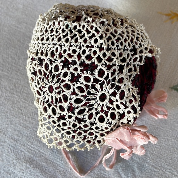 Antique tatted/lace infant christening bonnet - Picture 7 of 8